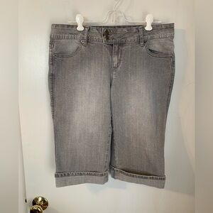 Juniors SO Denim Capris